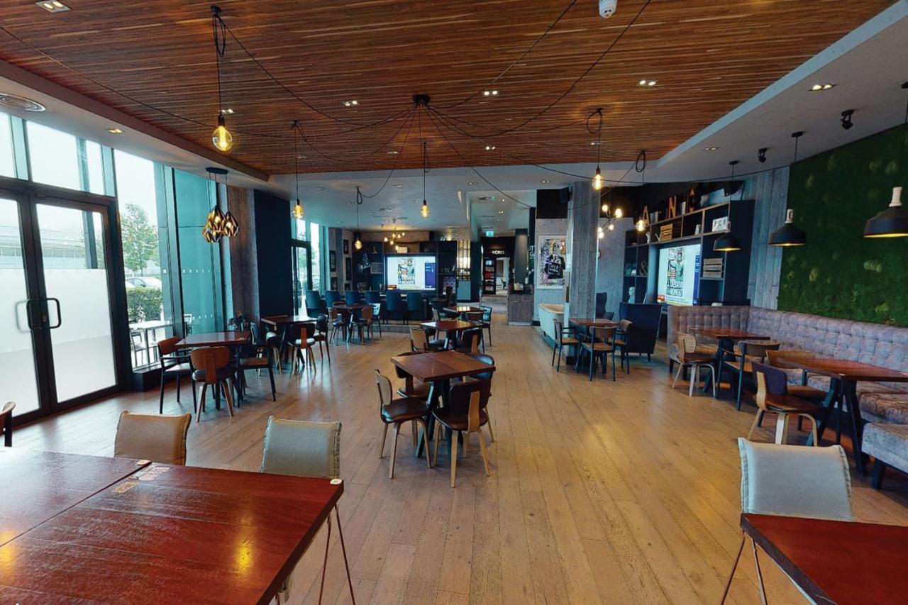 Village Hotel Manchester Ashton Buitenkant foto
