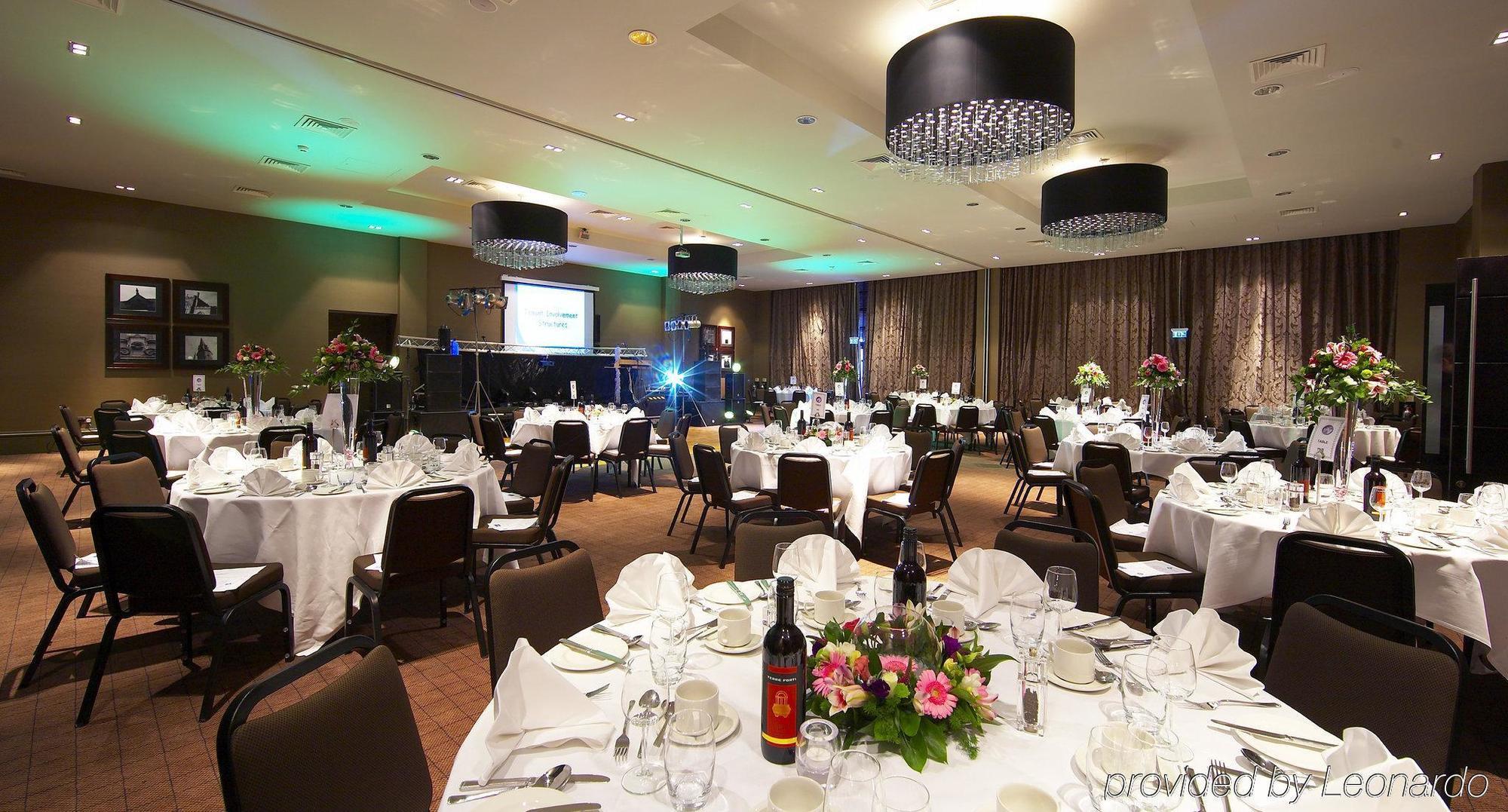 Village Hotel Manchester Ashton Buitenkant foto