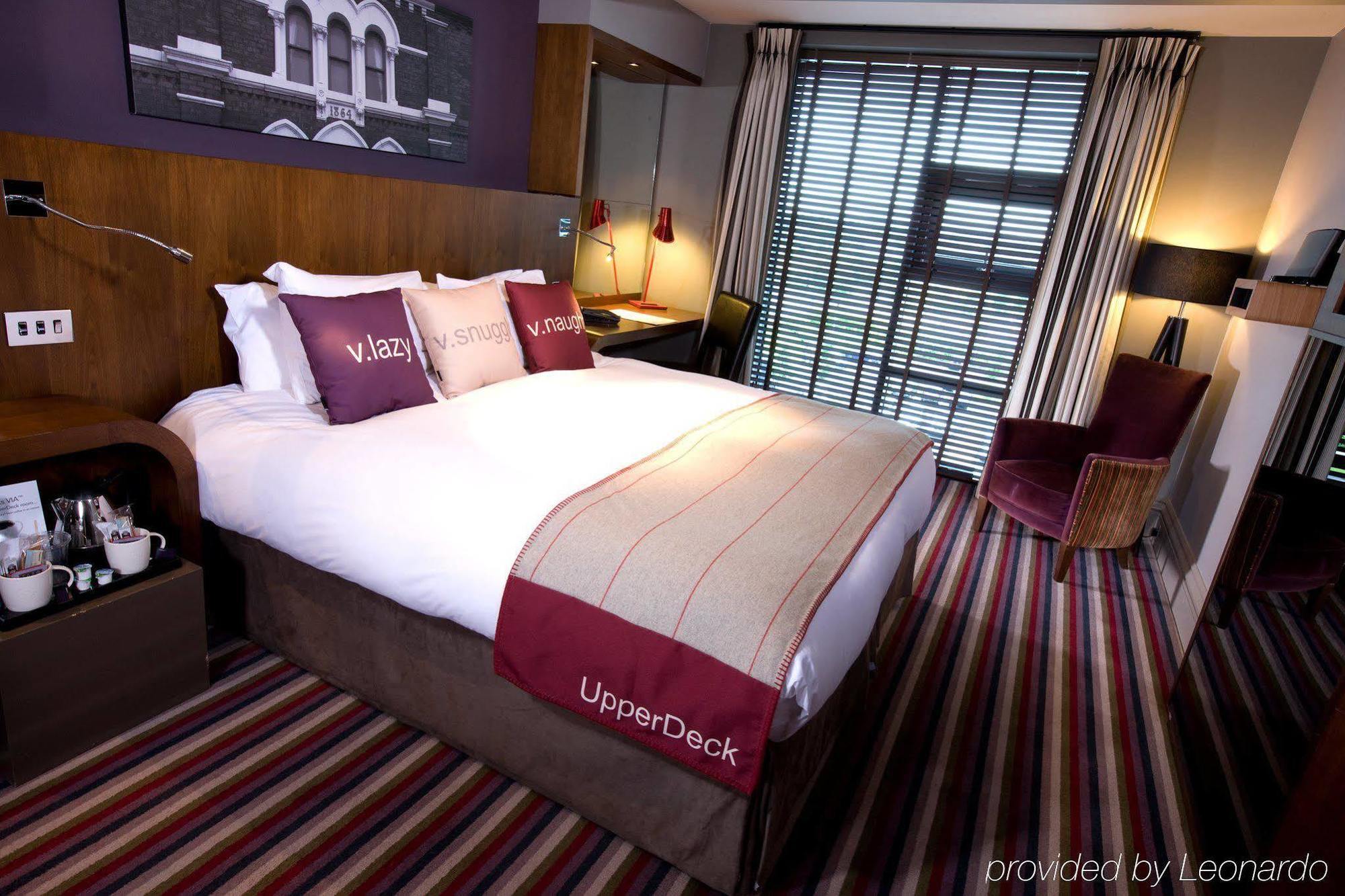 Village Hotel Manchester Ashton Buitenkant foto